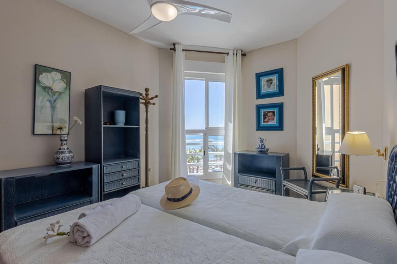 Wonderful With Sea Views Benalmádena